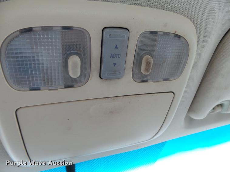 image for item K1002 2006 Lincoln Zephyr