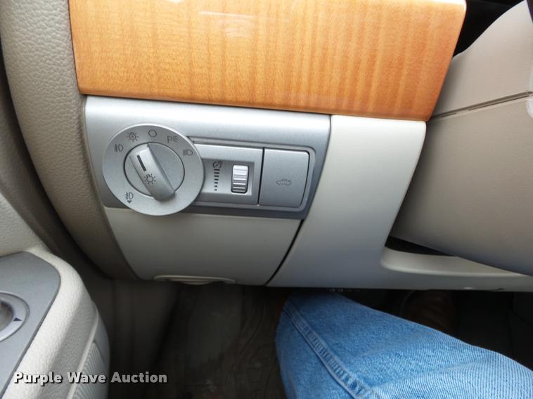 image for item K1002 2006 Lincoln Zephyr