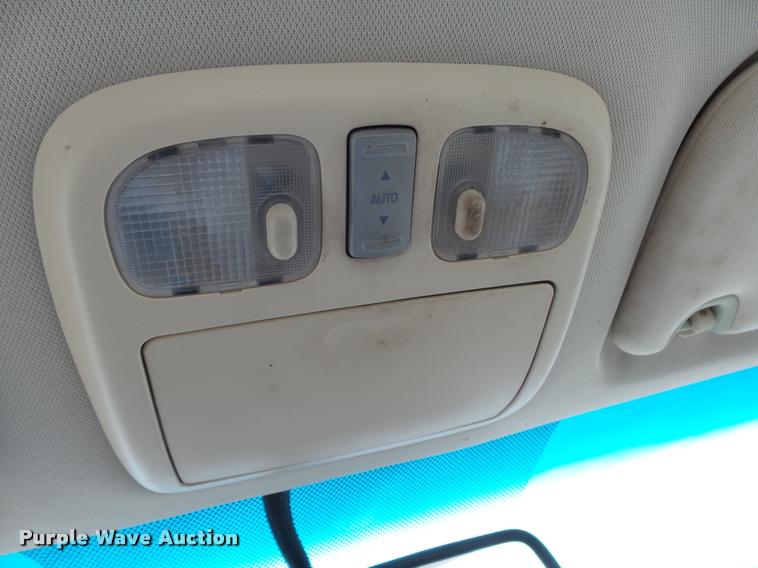 image for item K1002 2006 Lincoln Zephyr