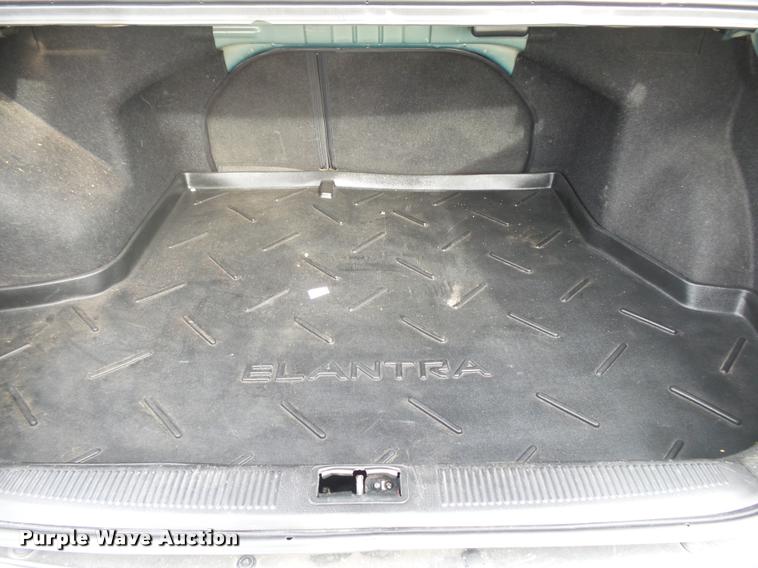 image for item K1003 2006 Hyundai Elantra