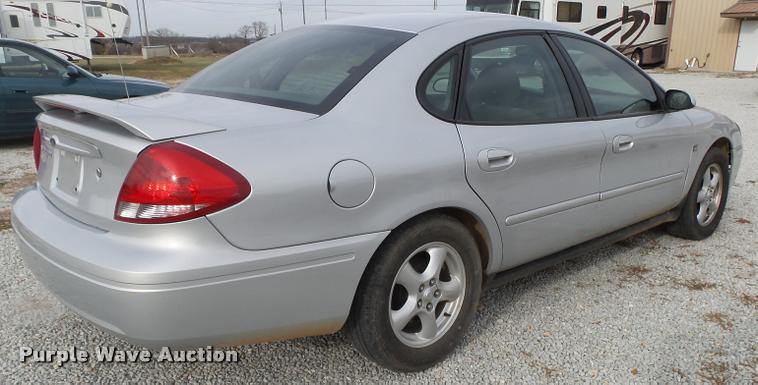 image for item K1004 2004 Ford Taurus SES