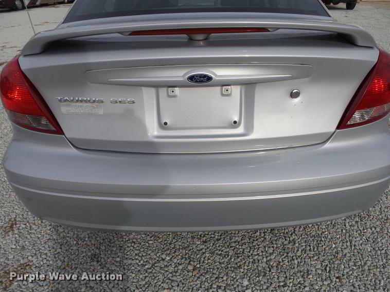 image for item K1004 2004 Ford Taurus SES