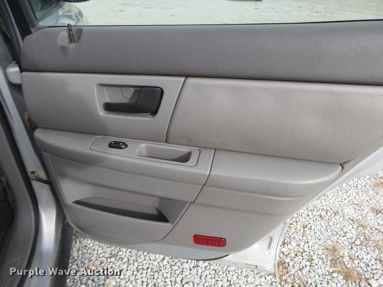 image for item K1004 2004 Ford Taurus SES