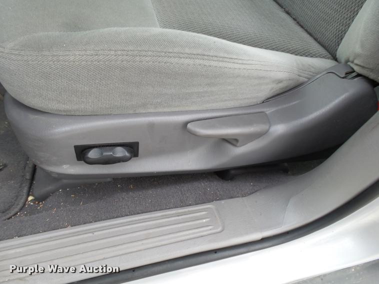 image for item K1004 2004 Ford Taurus SES
