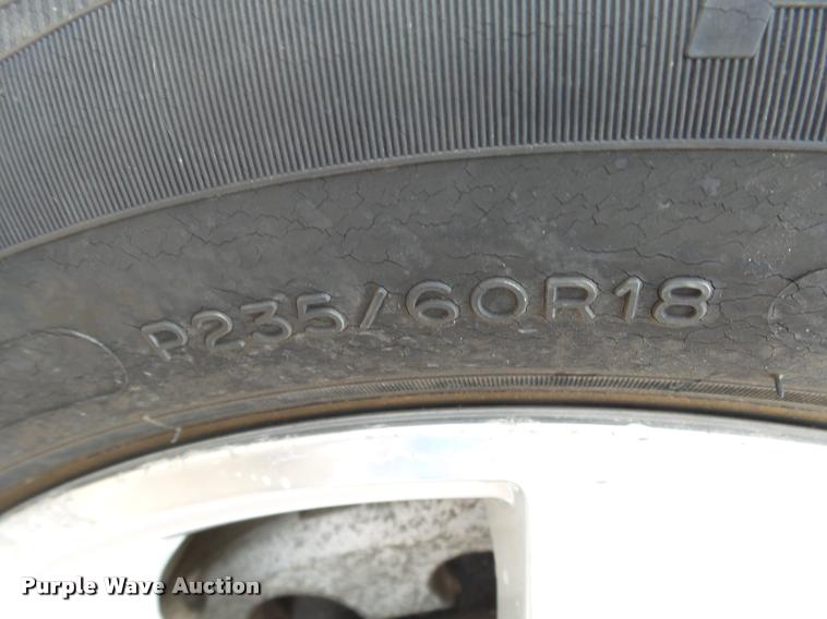 image for item K1006 2008 Cadillac SRX SUV
