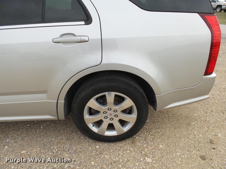 image for item K1006 2008 Cadillac SRX SUV