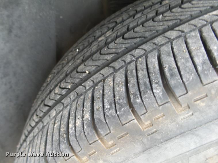 image for item K1006 2008 Cadillac SRX SUV