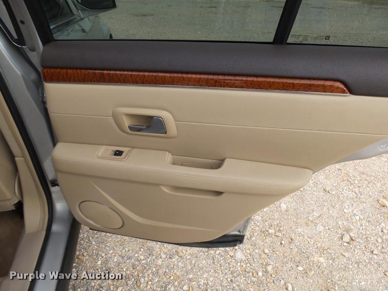 image for item K1006 2008 Cadillac SRX SUV