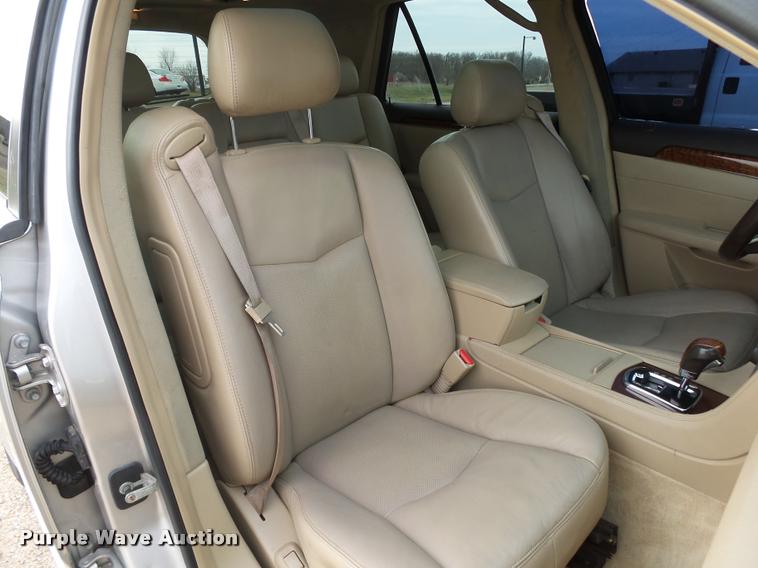 image for item K1006 2008 Cadillac SRX SUV