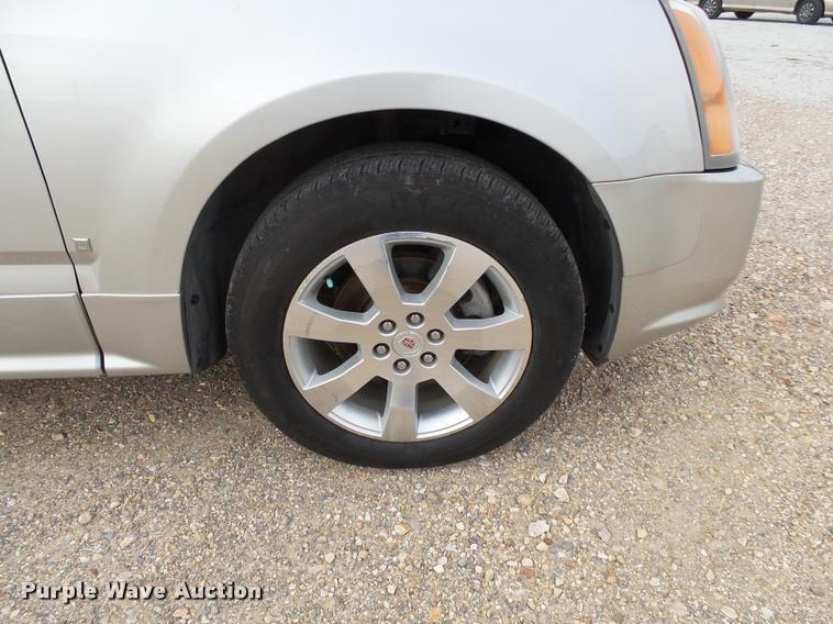 image for item K1006 2008 Cadillac SRX SUV