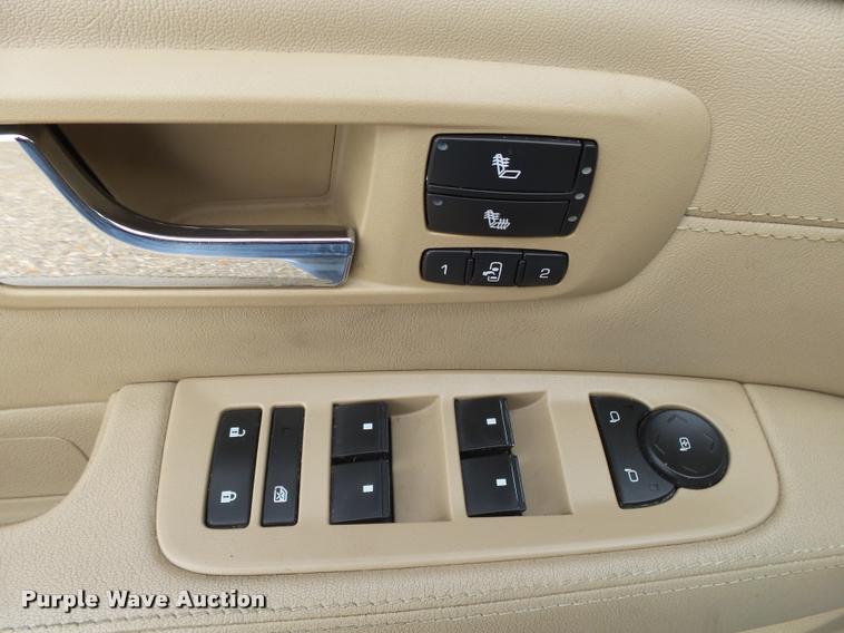 image for item K1006 2008 Cadillac SRX SUV