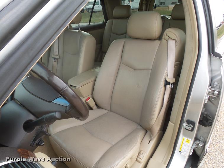 image for item K1006 2008 Cadillac SRX SUV