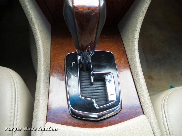 image for item K1006 2008 Cadillac SRX SUV