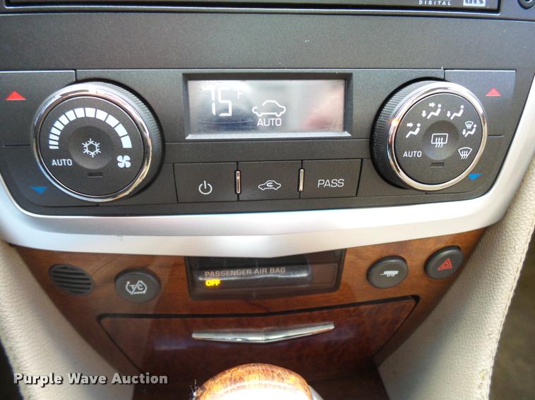 image for item K1006 2008 Cadillac SRX SUV
