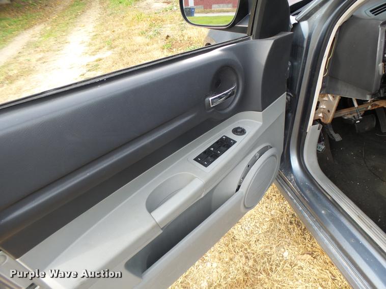 image for item K5629 2006 Dodge Magnum