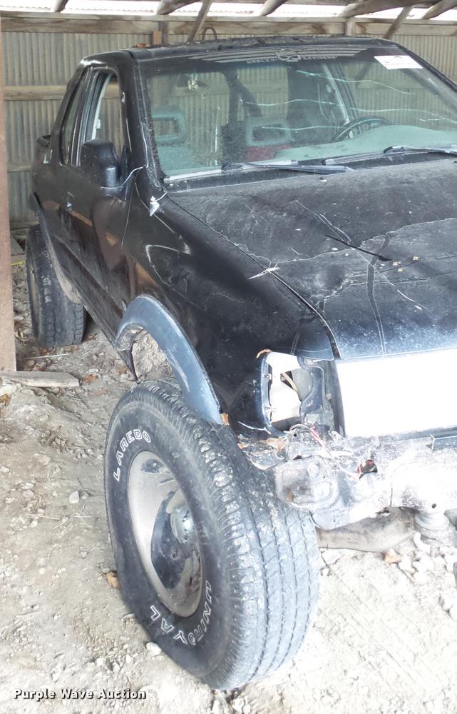 image for item K7999 1999 Isuzu Amigo SUV