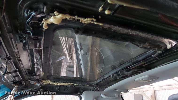 image for item K7999 1999 Isuzu Amigo SUV