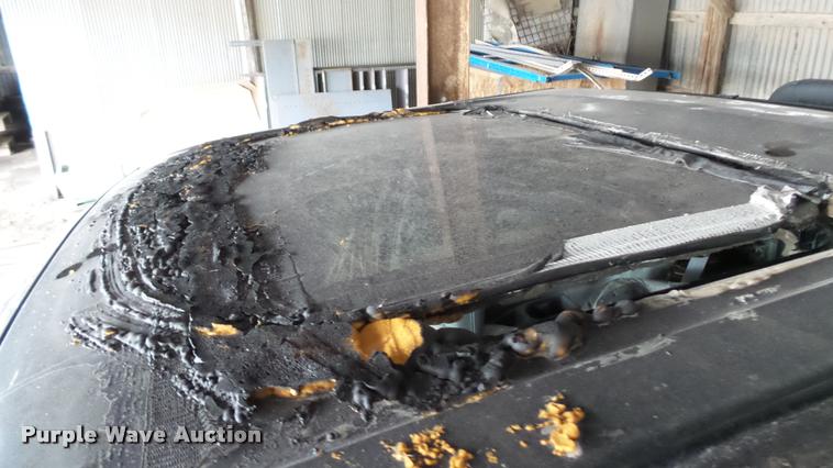 image for item K7999 1999 Isuzu Amigo SUV