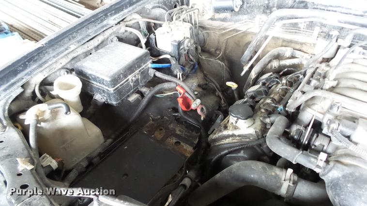 image for item K7999 1999 Isuzu Amigo SUV