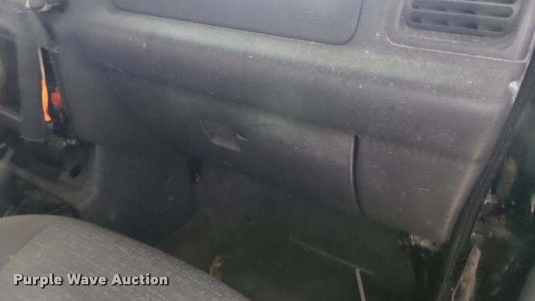 image for item K7999 1999 Isuzu Amigo SUV