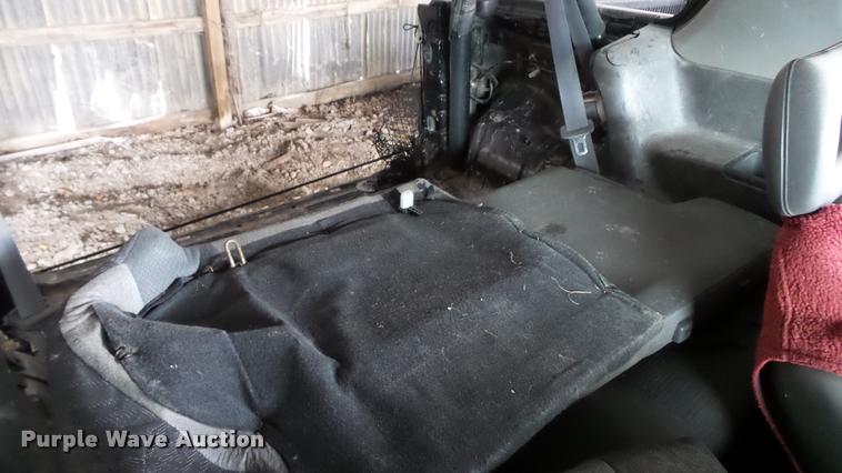 image for item K7999 1999 Isuzu Amigo SUV