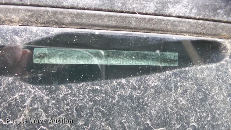 image for item K7999 1999 Isuzu Amigo SUV