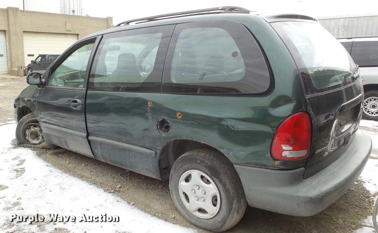 image for item K8000 1999 Dodge Caravan van
