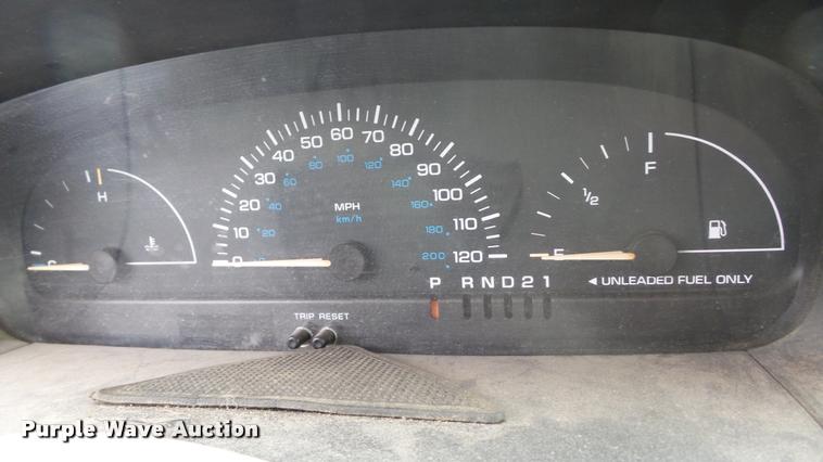 image for item K8000 1999 Dodge Caravan van