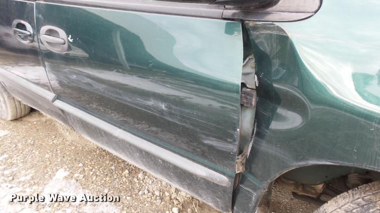 image for item K8000 1999 Dodge Caravan van
