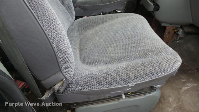 image for item K8000 1999 Dodge Caravan van