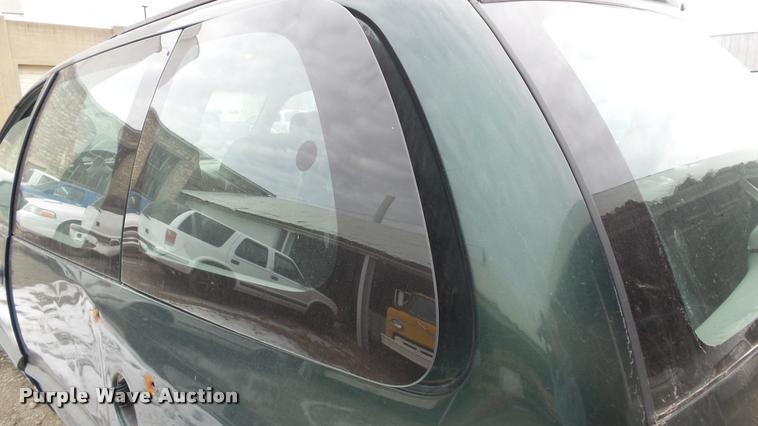 image for item K8000 1999 Dodge Caravan van