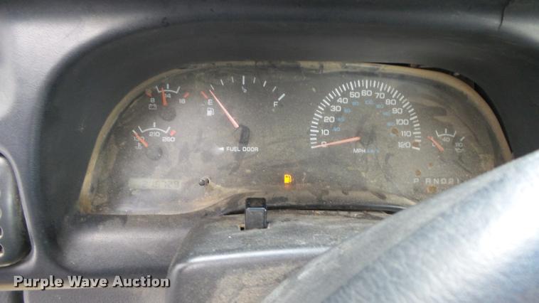 image for item K8001 1998 Dodge Ram 1500 pickup truck