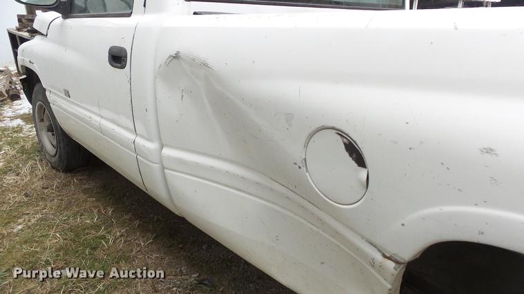 image for item K8001 1998 Dodge Ram 1500 pickup truck