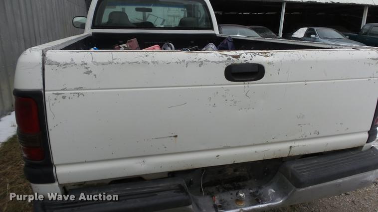 image for item K8001 1998 Dodge Ram 1500 pickup truck