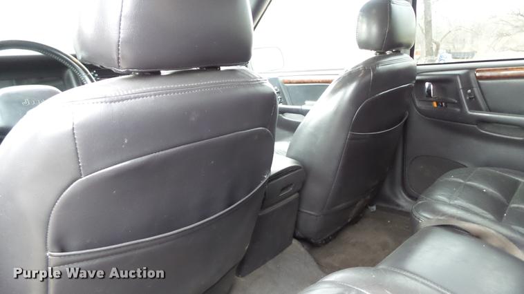image for item K8003 1997 Jeep Grand Cherokee Limited SUV