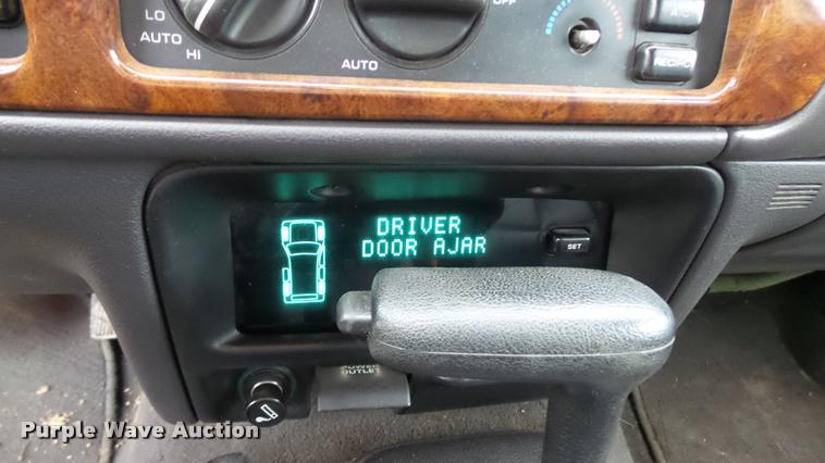 image for item K8003 1997 Jeep Grand Cherokee Limited SUV