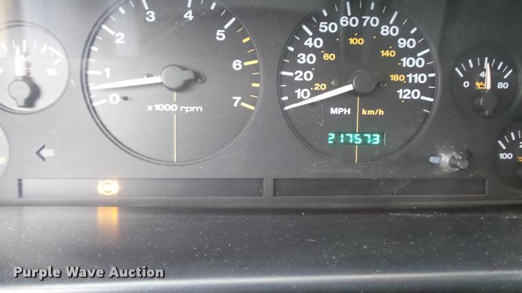 image for item K8003 1997 Jeep Grand Cherokee Limited SUV