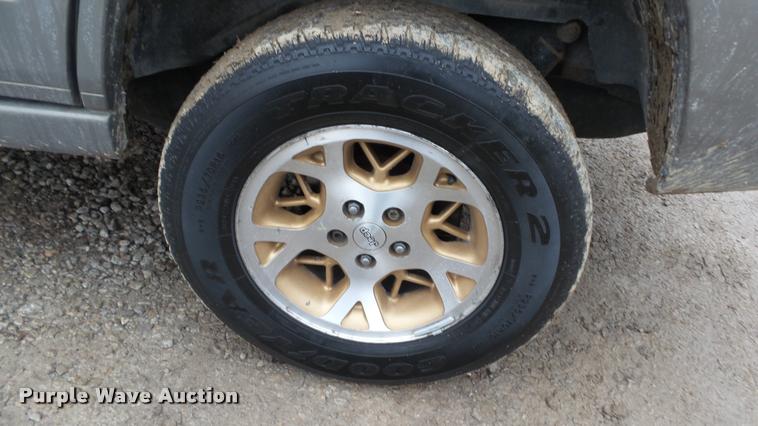 image for item K8003 1997 Jeep Grand Cherokee Limited SUV