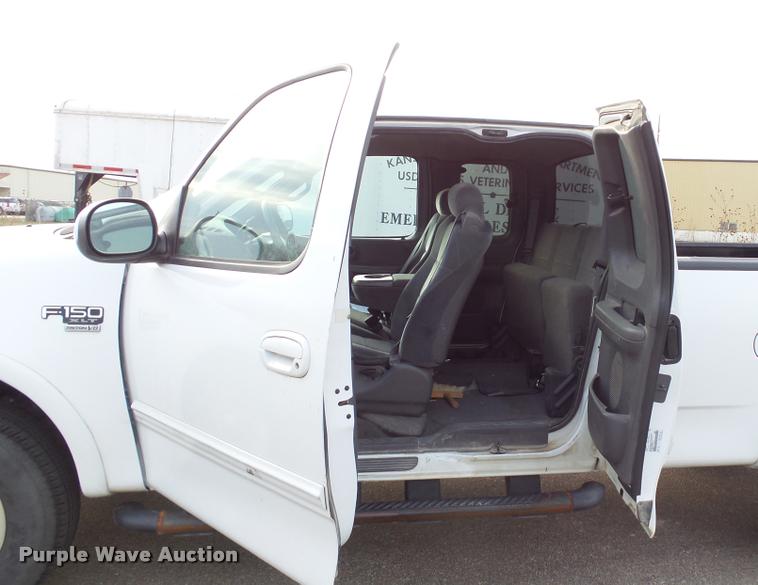 image for item K8025 2001 Ford F150 XLT SuperCab pickup truck