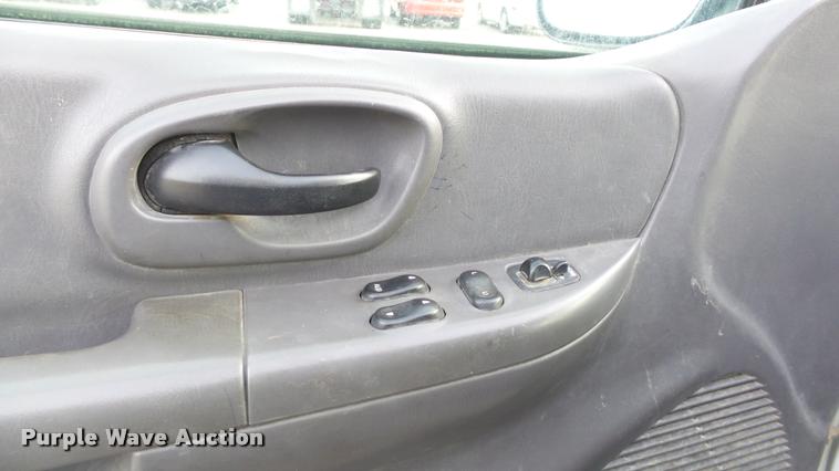 image for item K8025 2001 Ford F150 XLT SuperCab pickup truck