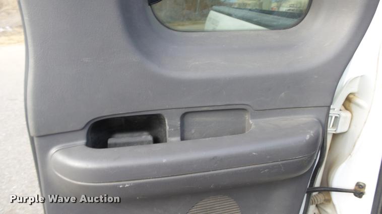 image for item K8025 2001 Ford F150 XLT SuperCab pickup truck