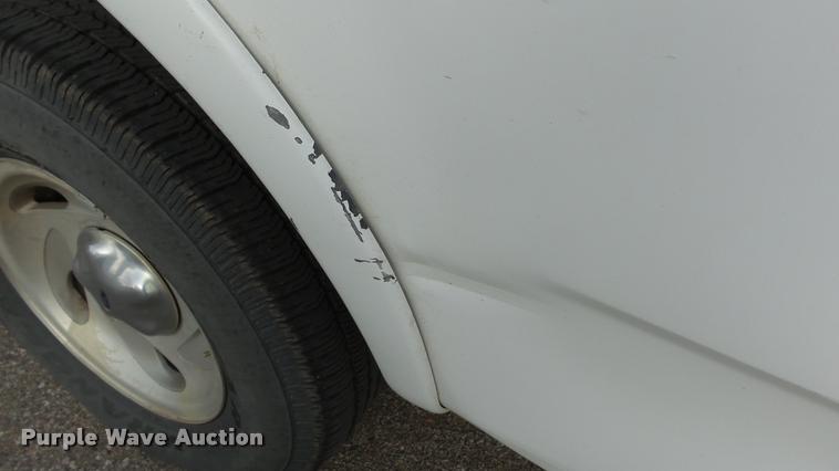 image for item K8025 2001 Ford F150 XLT SuperCab pickup truck