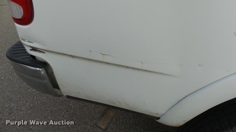 image for item K8025 2001 Ford F150 XLT SuperCab pickup truck