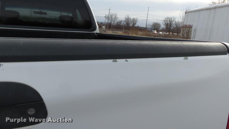 image for item K8025 2001 Ford F150 XLT SuperCab pickup truck