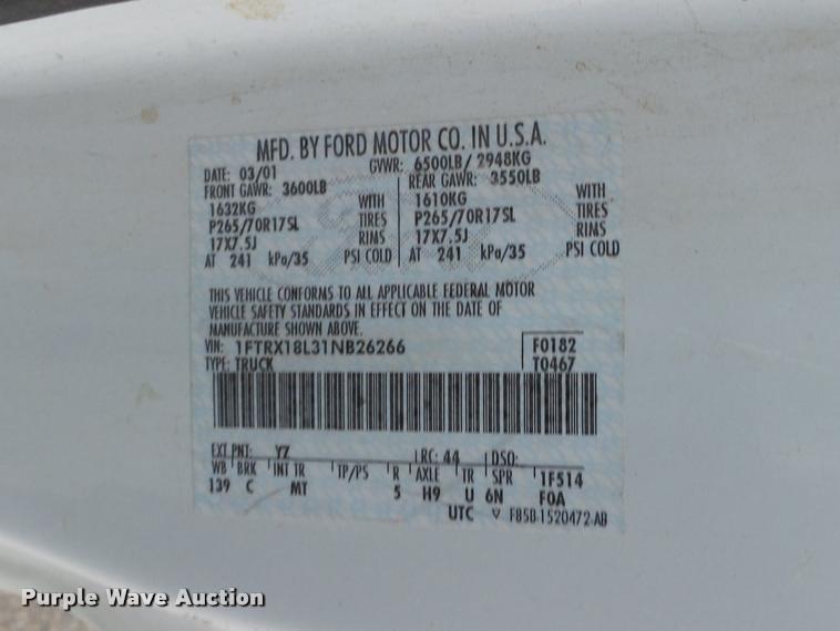 image for item K8025 2001 Ford F150 XLT SuperCab pickup truck