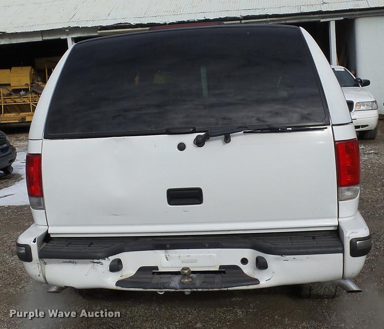 image for item K8059 1999 Chevrolet Blazer SUV