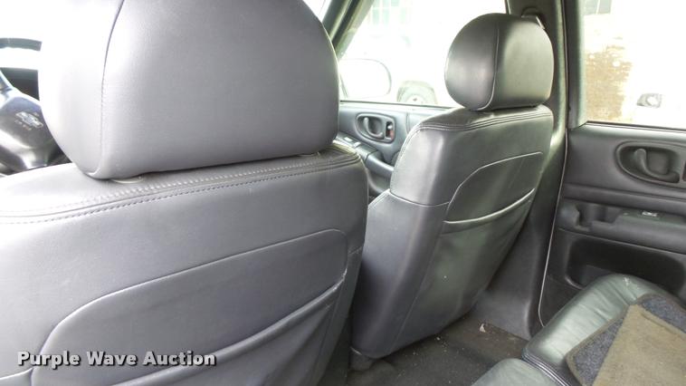 image for item K8059 1999 Chevrolet Blazer SUV