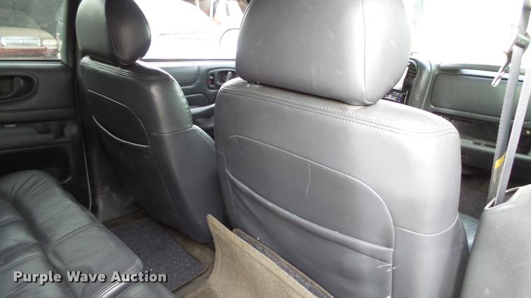 image for item K8059 1999 Chevrolet Blazer SUV