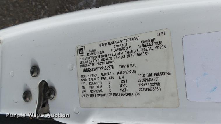 image for item K8059 1999 Chevrolet Blazer SUV