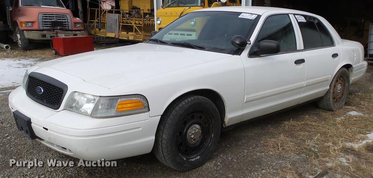 image for item K8060 2010 Ford Crown Victoria